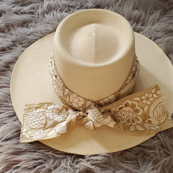 NEW! Palm Hat main image 3